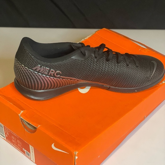 Nike‎ Vaper 13 Academy Black Soccer Shoes Men’s 7.5/Women’s 9, brand new in box - Picture 10 of 16